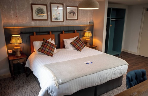 Old Harlow Hotel | The Green Man by Chef and Brewer Collection