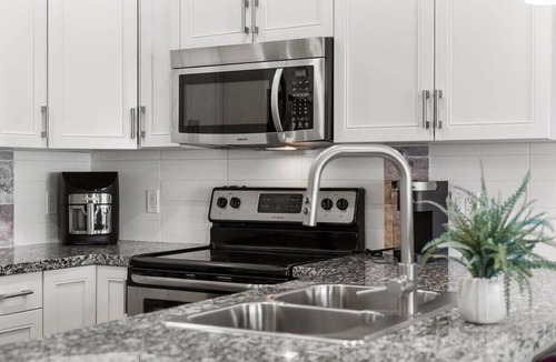 Central Okanagan Apartment | The Hilltop | West Kelowna Luxury Resort Living