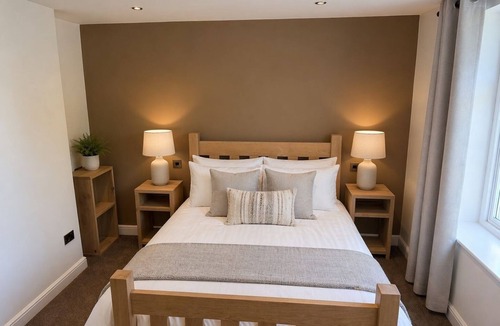 Ambergate Bed & Breakfast | The Hurt Arms