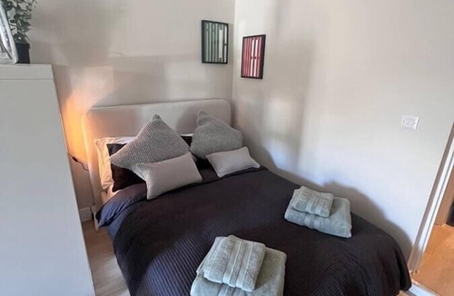 Brackley Apartment | THE PIT STOP - Cosy flat close to Silverstone