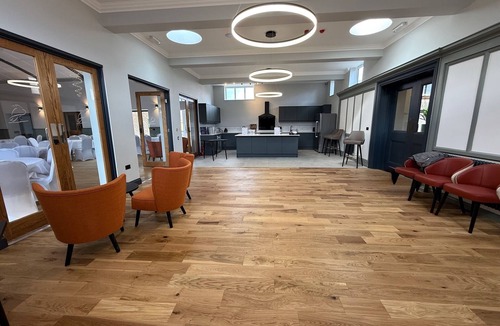 Corby Hotel | The Raven Hotel - Inn