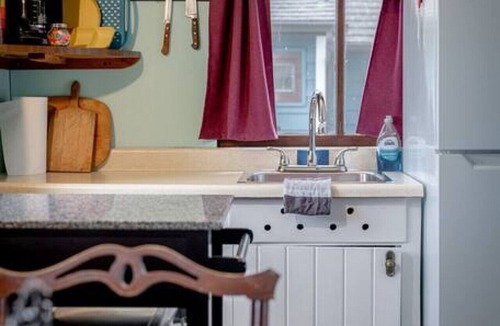 Leamington Cabin | The Red Jelly Bean C · The Red Jelly Bean Cabin- On the Beach & Off the G