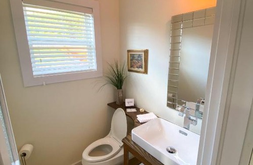 Woody Point Hotel | The Rooms at Woody Point
