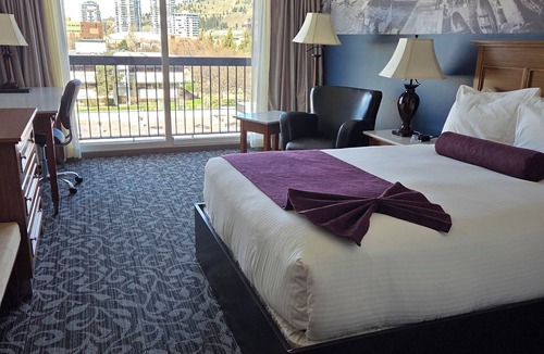 Kelowna Central Business District Hotel | The Royal Anne Hotel