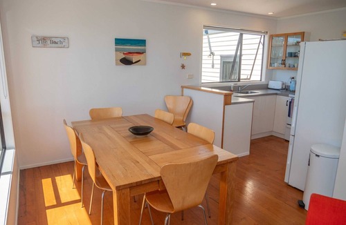 Coopers Beach House | The Sands - Beach house with private access to Coopers Beach