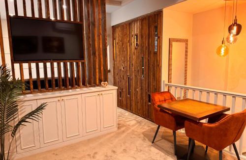 Ashby-de-la-Zouch Apartment | The Snug -Air conditioned-