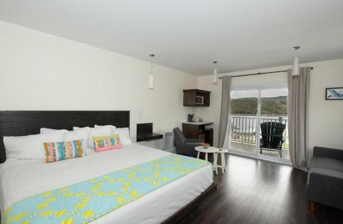 Norris Point Hotel | The Tides Inn
