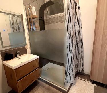 Fleurus Apartment | The travellers' flat-Brussels South Airport
