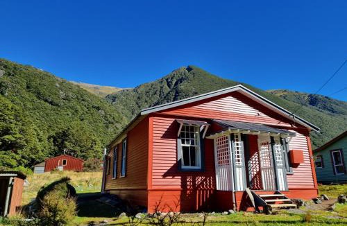 Arthur's Pass House | The Tussocks, Arthur's Pass