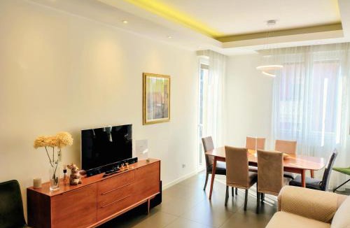 Monza Apartment | The Twins Suite & Hub