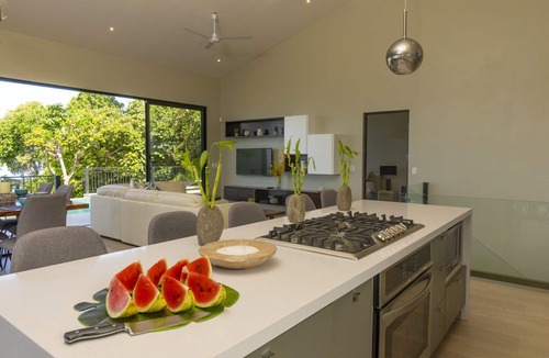 Dominicalito House | The VIEWS! - Dominicalito BEACH at your doorsteps Gated and Secure