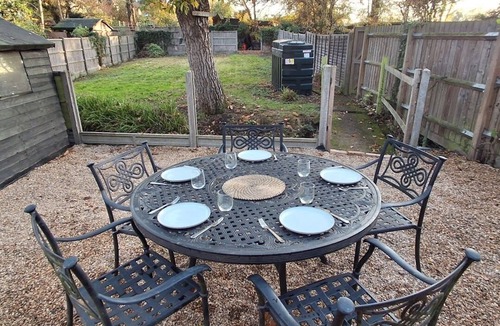 Ongar Cottage | The Walnut Nook - A cosy, charming cottage in the country side.