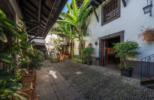 Se Apartment | The Wine Lodges by An Island Apart