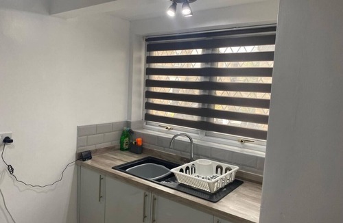 Harlow House | Three-Bedroom Apartment