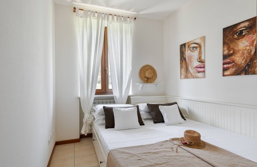 Roe Apartment | Three-room apartment 4 beds terraces garage wifi Lake Garda