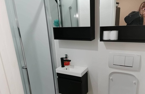 Tryphena House | Tiny Home only minutes from the pub, cafe and beach