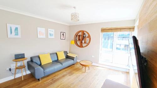 Northumberland Park Apartment | Tottenham Spur Hideaway