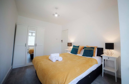 Hatfield House | Tranquil 3-bedroom house in beautiful Hatfield perfect for relaxing