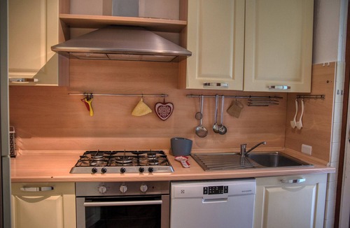 Cremeno Apartment | Tre Pini Retreat - Two Bedroom Apartment, Sleeps 6