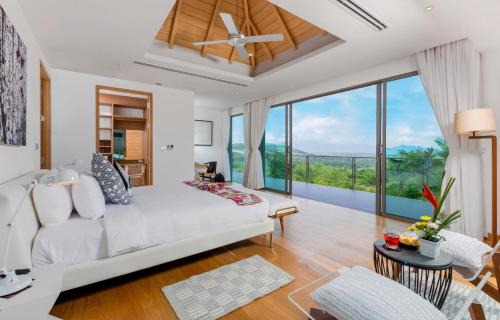 Choeng Thale Villa | Tropical Castle Villa