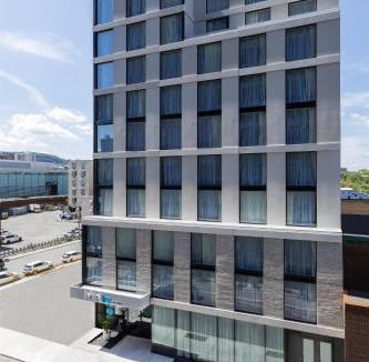 Gay Village Hotel | Tru By Hilton Montréal centre-ville