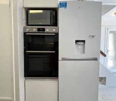 Harlow House | Truehome Close to Stansted Airport