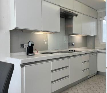 Harlow House | Truehome Close to Stansted Airport