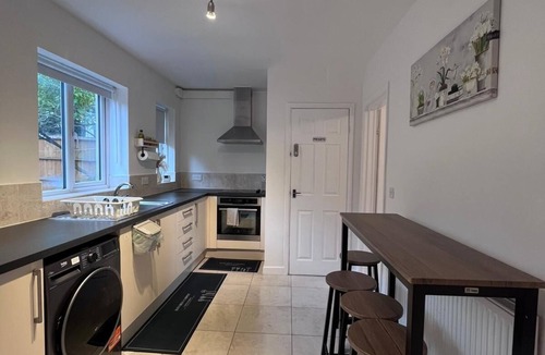 Newark upon Trent House | Two Bed Villa Notts for families and professionals