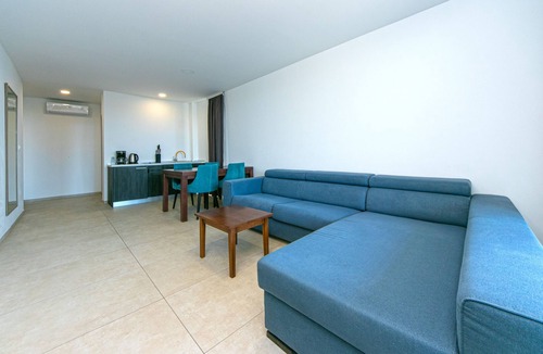 Brela Apartment | Two bedroom apartment with a swimming pool Brela, Makarska (A-19834-a)