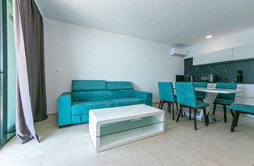 Brela Apartment | Two bedroom apartment with a swimming pool Brela, Makarska (A-20229-c)