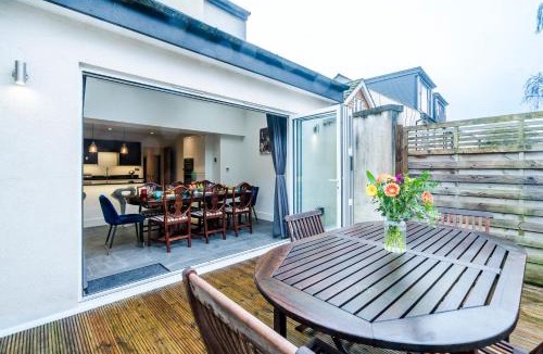 Hemel Hempstead Apartment | Two Waters 4bed Luxury Business and Retreat