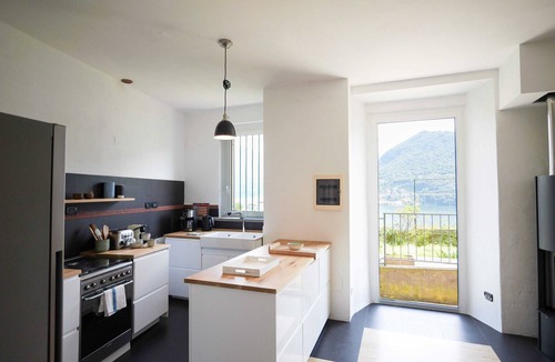 Moltrasio Apartment | Up & Up