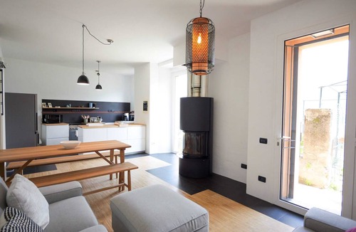 Moltrasio Apartment | Up & Up