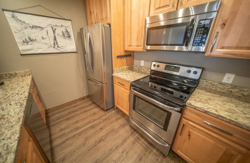 Keystone Condo | Updated Golf CondoPool/Hot Tubs plus Shuttle