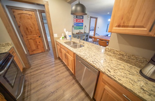 Keystone Condo | Updated Golf CondoPool/Hot Tubs plus Shuttle