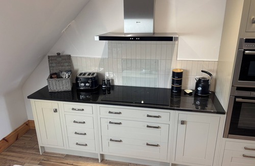Thimbleby Apartment | Upper Pentlands - One bedroom luxury apartment with gym (pet-friendly)