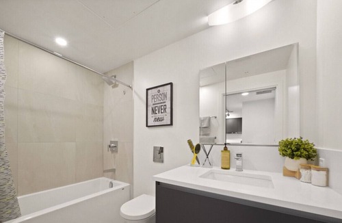 Mount Pleasant Apartment | Urban Escape Contemporary Haven in Mount Pleasant