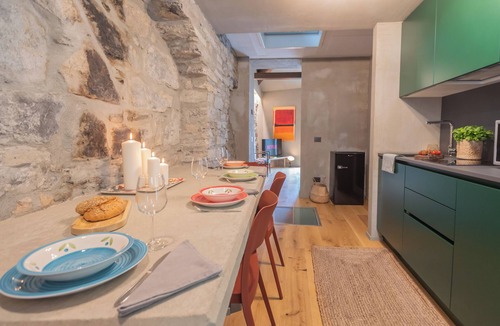 Carate Urio Apartment | Urio's Castle Suites