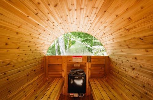 La Conception House | Valhalla Tremblant Cabin Retreat-Your Haven Awaits!