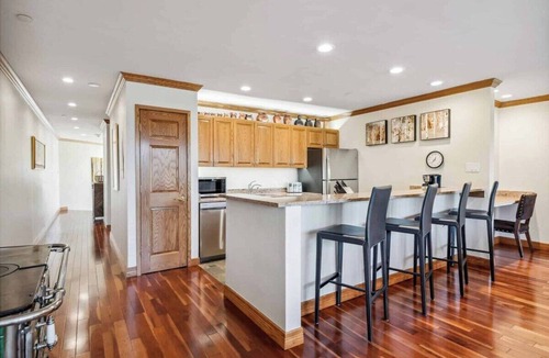 Vail Condo | VB | Beautiful 3 BR Condo w/A/C in Lionshead