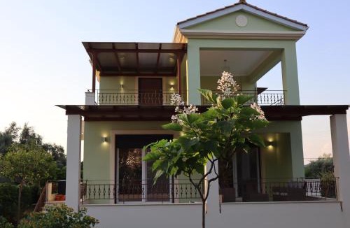 Lefkada Town Villa | Vicula Mauras