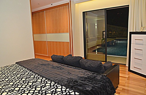 Sao Roque House | VILA PARAÍSO - VACATION VILLA FOR 8, HEATED POOL, 1 CAR AVAILABLE