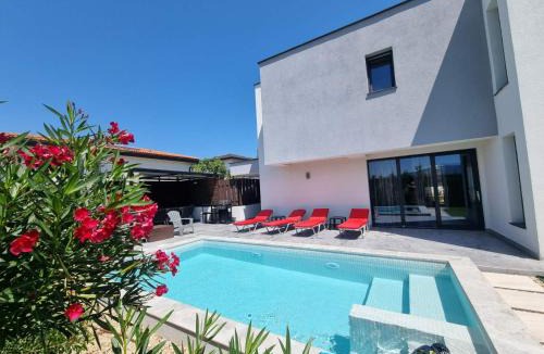 Lozenets Villa | villa Amethyst, private pool with heating and salt water