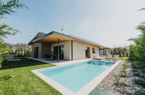 Montioni Villa | Villa 'Artylino' with Private Pool, Wi-Fi and Air Conditioning