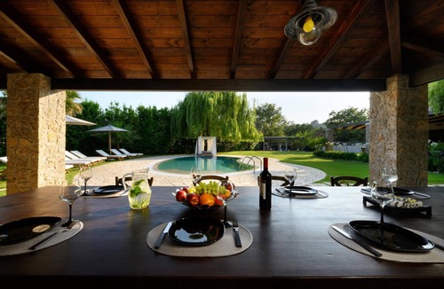 Dassia Villa | Villa Black White Dassia