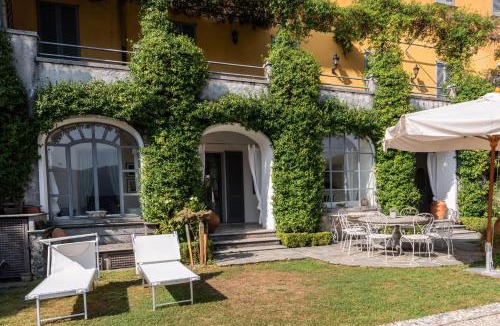 Azzano House | Villa Brentano - Mezzegra, Tremezzina by LoveComo