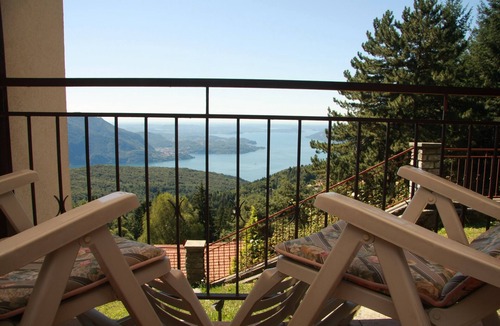 Premeno House | Villa in a sunny location on a large property with panoramic views of the lake, inexpensive