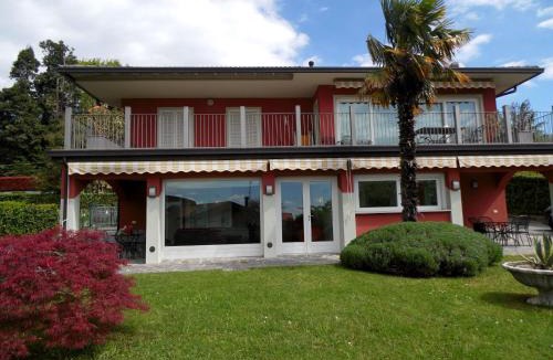 Casciago Villa | Villa in Barasso near Lake Varese