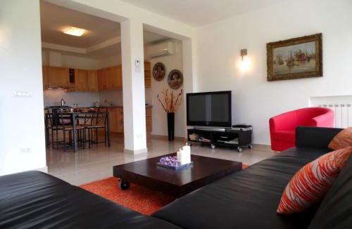Casciago Villa | Villa in Barasso near Lake Varese