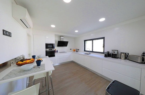 Santa Luzia Villa | VILLA LUCIE, Santa Luzia Fishing Village